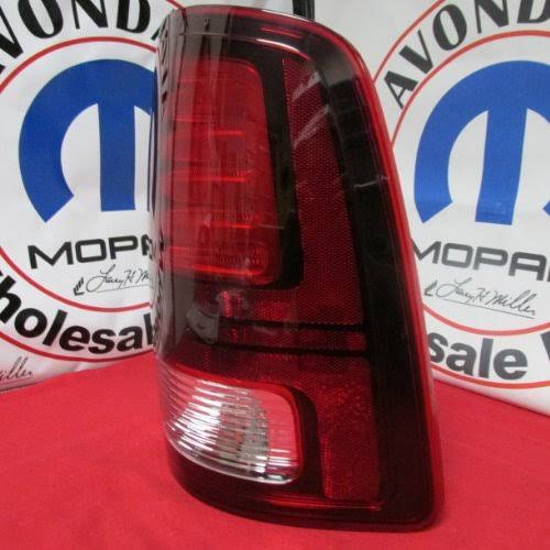 2013-2014 Dodge Ram 1500 2014 2500 3500 Right Rear LED Tail Lamp Mopar OEM EC3FPD